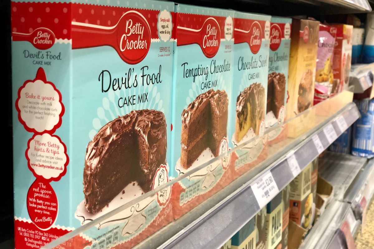 Betty Crocker cake boxes on a shelf