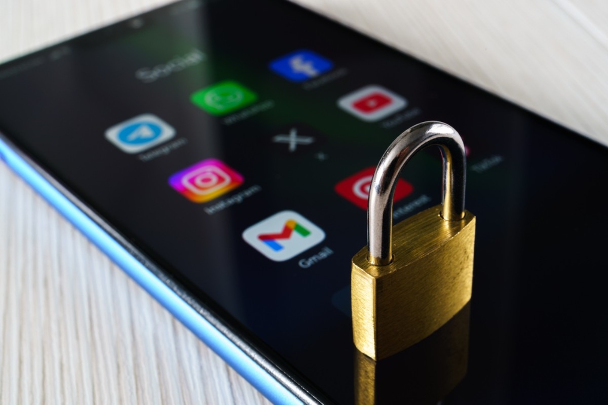 Under 15 Social Media Ban Draws Attention From Parents Concerned About Safety