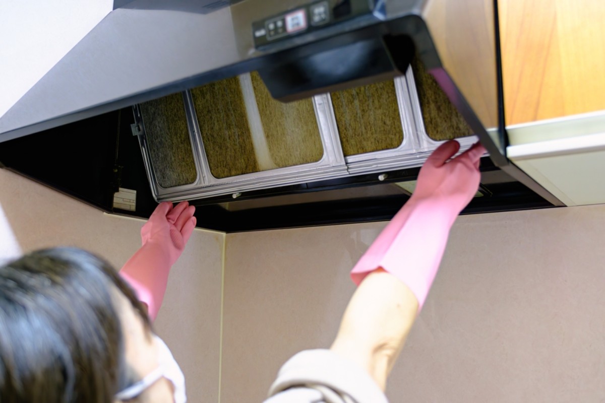 What Happens If You Never Clean Your Range Hood Filter