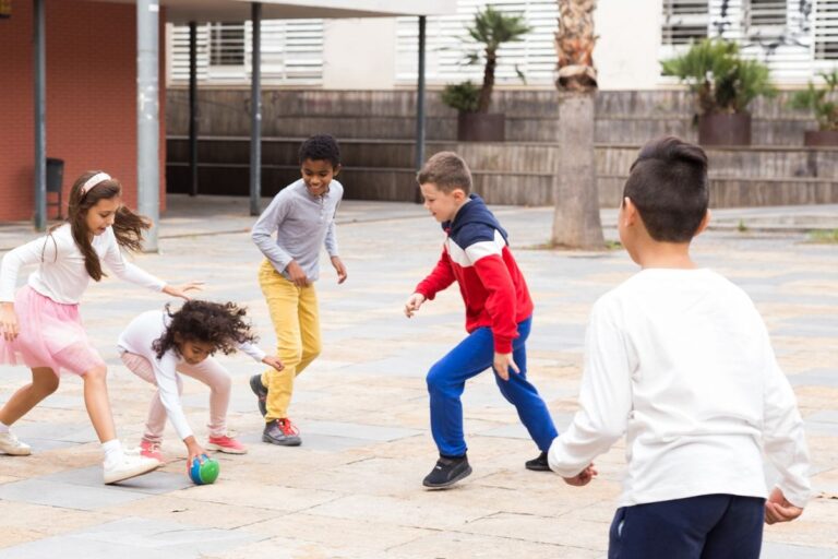group of kids playing in the yard