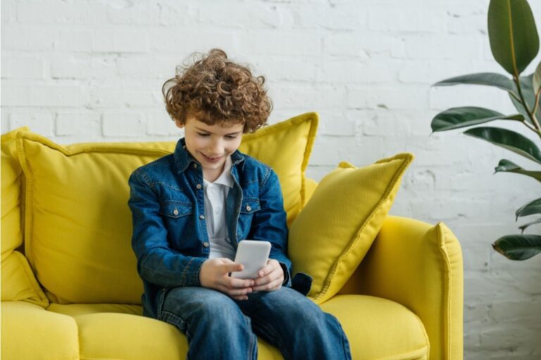 A Parent Says Their Child Learned About AI Tools From Friends Before They Did, and Now They Feel “Completely Out of the Loop”