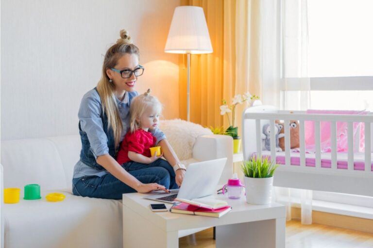 A Stay-at-Home Mom Shares What a Full Day Really Looks Like, and Why It’s Not as Simple as People Think