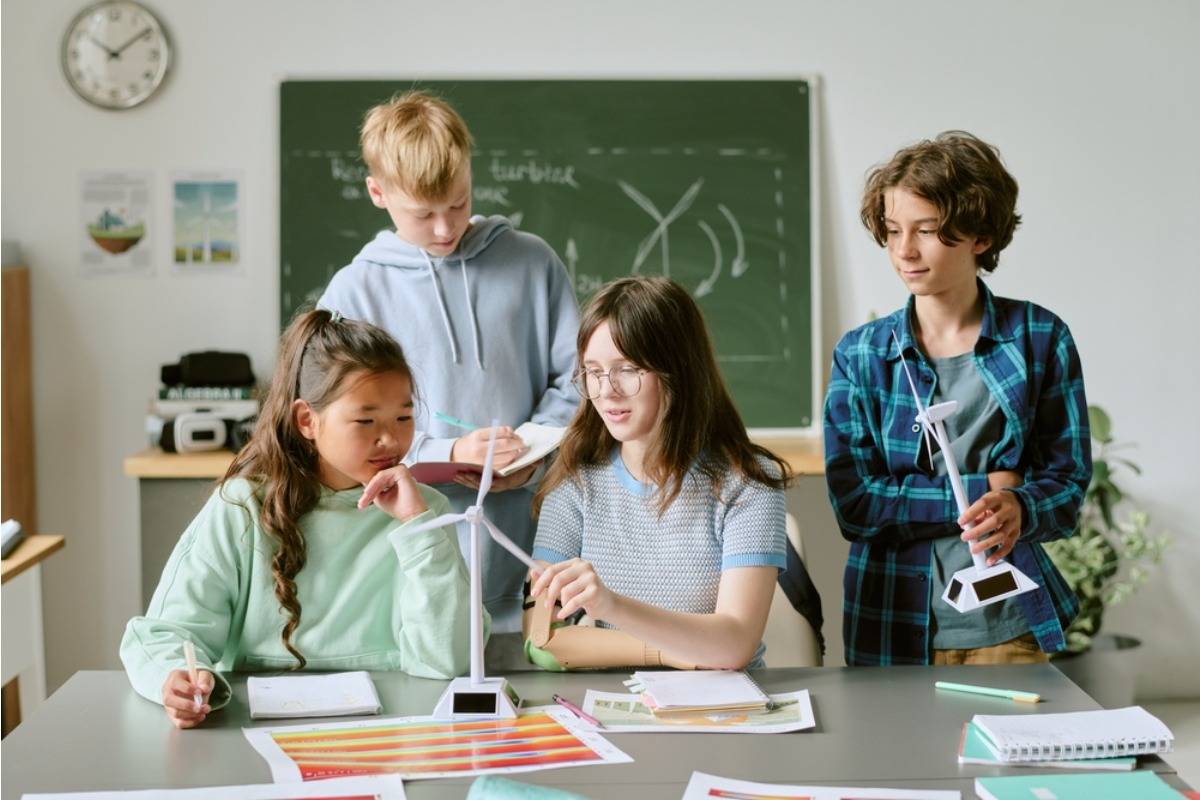 A Teacher Says Group Work Has Turned Into One Student Doing Everything While Others “Don’t Even Try Anymore”