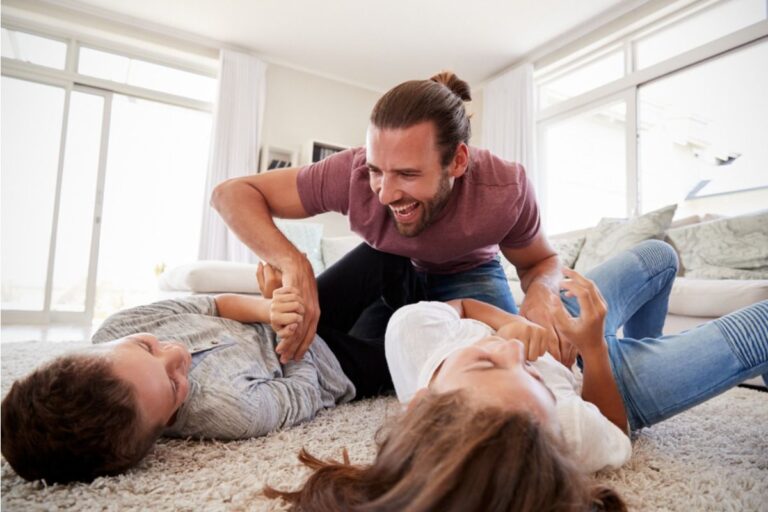 Dad Says He Thought Being Tough Would Prepare His Kids for Life, Now They Say It Only “Pushed Them Away”