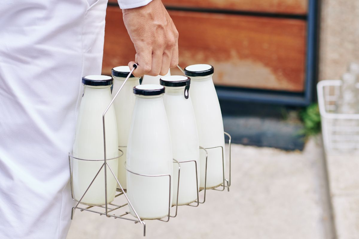 Glass milk delivery