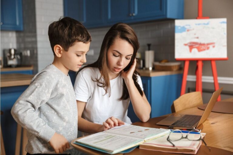 Mother Finds Old Diary and Realizes She’s Raising Her Kids Very Differently Than She Once Promised Herself