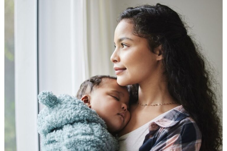 Mother Says She Constantly Worries About Making Mistakes, Now She Feels Like She’s “Overthinking Every Decision”