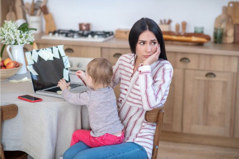 Parent Says They Followed Every Piece of Advice From Books and Experts, Now They Feel More Confused Than Ever