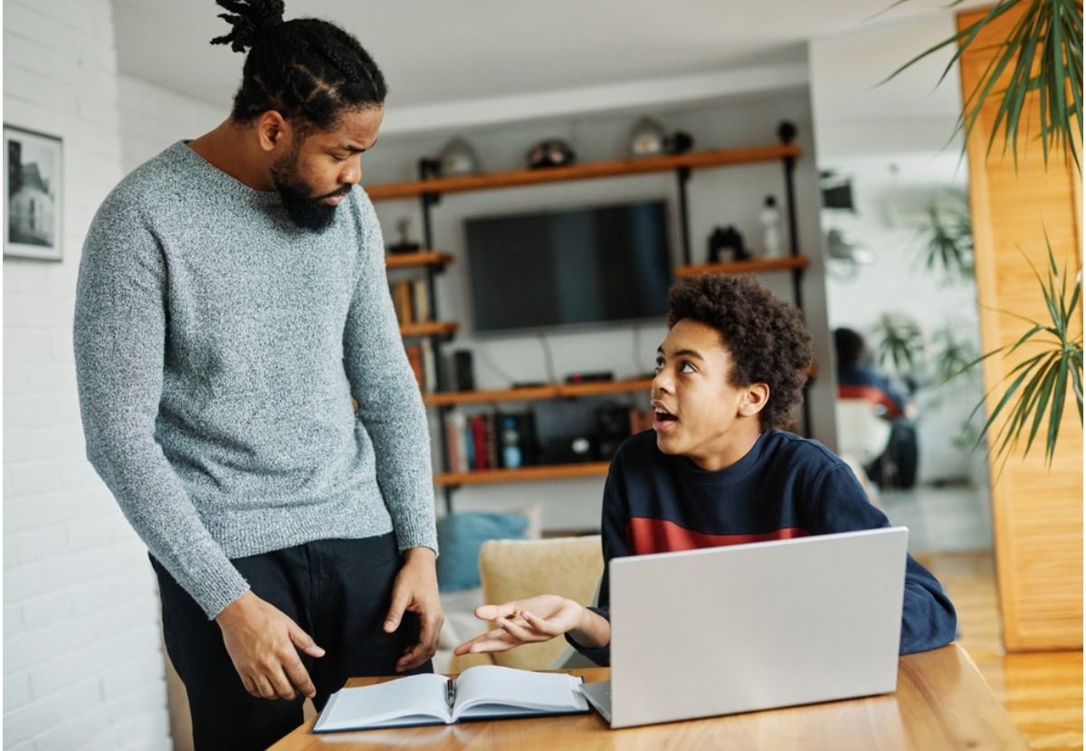 Dad Says He Refused to Keep Paying for His Adult Son’s Streaming Services and Food Deliveries, Now He’s Being Called “Petty”