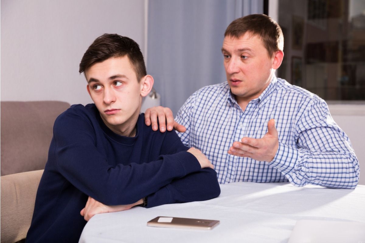 Dad Says He Refused to Keep Paying for His Son’s Expensive Online Subscriptions, Now He’s Being Called “Out of Touch”