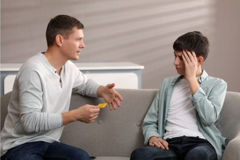 Dad Says He Refused to Let His Teen Have a Credit Card Yet, Now His Child Says He “Doesn’t Trust Them at All”