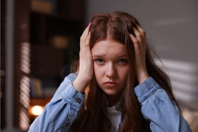 Daughter Says She Refused to Attend Another Family Event After Being Criticized, Now Relatives Say She’s “Holding a Grudge Forever”