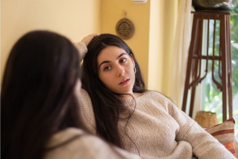 Daughter Says She Refused to Invite Certain Relatives to Her Wedding, Now the Family Says She’s “Causing Lifelong Drama”
