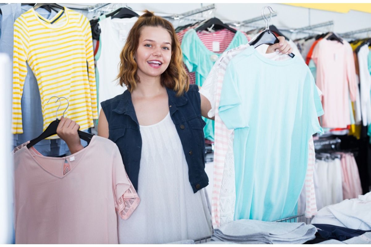 Daughter Says She Refused to Invite Her Stepmother Dress Shopping, Now Her Dad Says She’s “Creating Division in the Family”