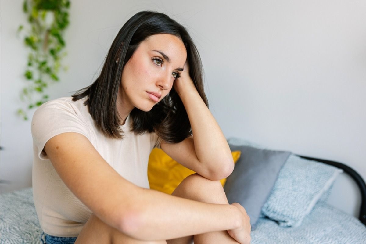 Daughter Says She Refused to Pause Her Career Plans to Help at Home, Now Her Parents Say She’s “Putting Work Before Family”