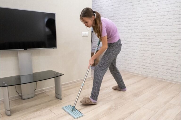 Mom Says She Refused to Let Her Child Skip Chores for a Sleepover, Now the Teen Says She “Ruins Every Fun Plan”