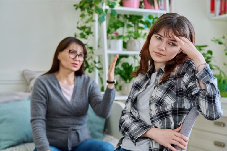Mom Says She Refused to Let Her Child Skip a Family Wedding for a Friend’s Party, Now the Teen Says She “Always Chooses Family Over Happiness”