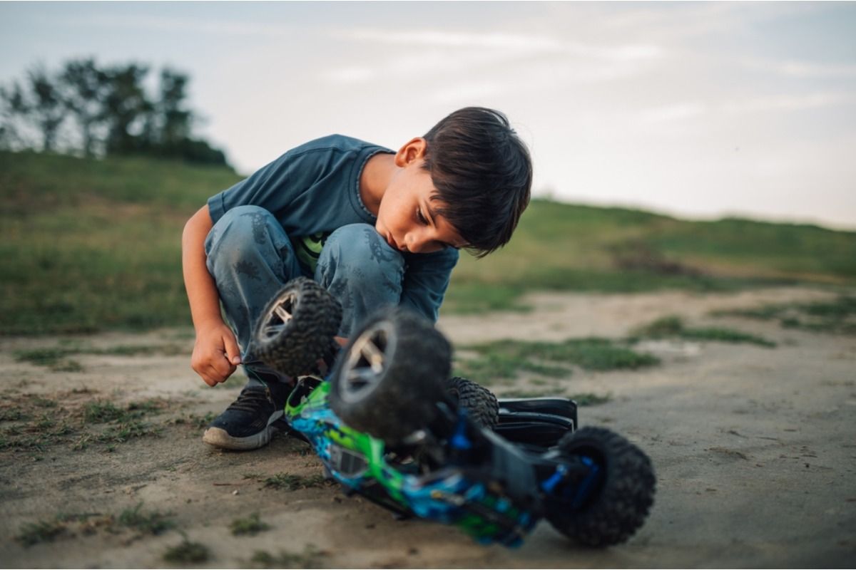 Mom Says She Refused to Replace Toys Her Kids Broke on Purpose, Now They’re Calling Her “Mean Over a Mistake”