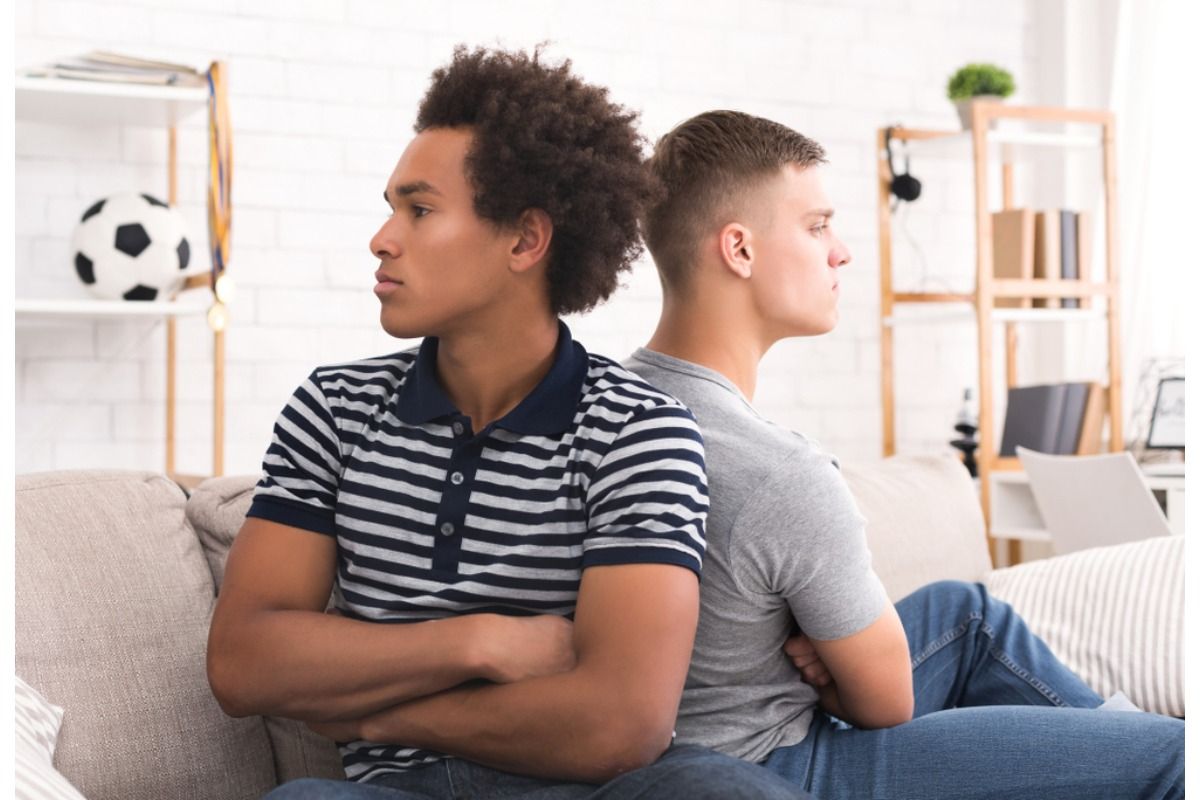 Son Says He Refused to Keep Lending His Siblings Money After Never Being Paid Back, Now He’s Being Called “Greedy”