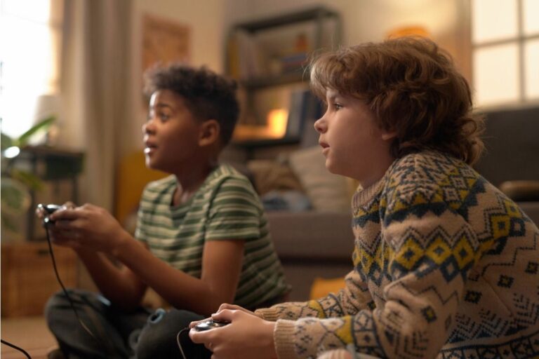 Son Says He Refused to Let His Younger Cousin Use His Gaming Setup Unsurpervised, Now Relatives Say He’s “Selfish Over Toys”