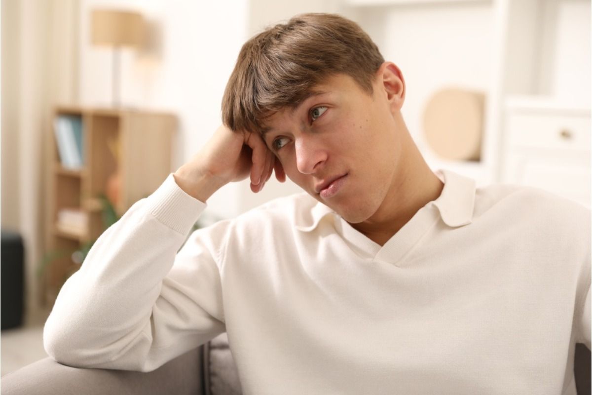 Son Says He Refused to Pause His Career Plans to Help With a Family Problem, Now Relatives Say He “Only Thinks About Himself”
