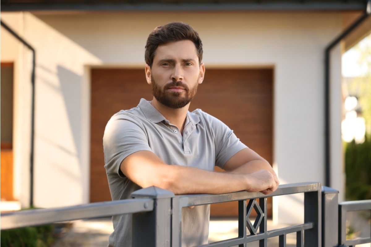 Son Says His Parents Want Him to Delay Buying a Home to Help Family Financially, Now Relatives Say He’s “Choosing Himself Over Everyone Else”