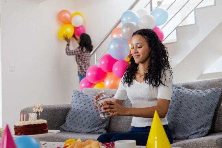 Teen Says Her Parents Planned Her Birthday Around “Impressing a Wealthy Family,” Then Called Her Ungrateful When She Pushed Back – “It Didn’t Feel Like My Birthday at All”