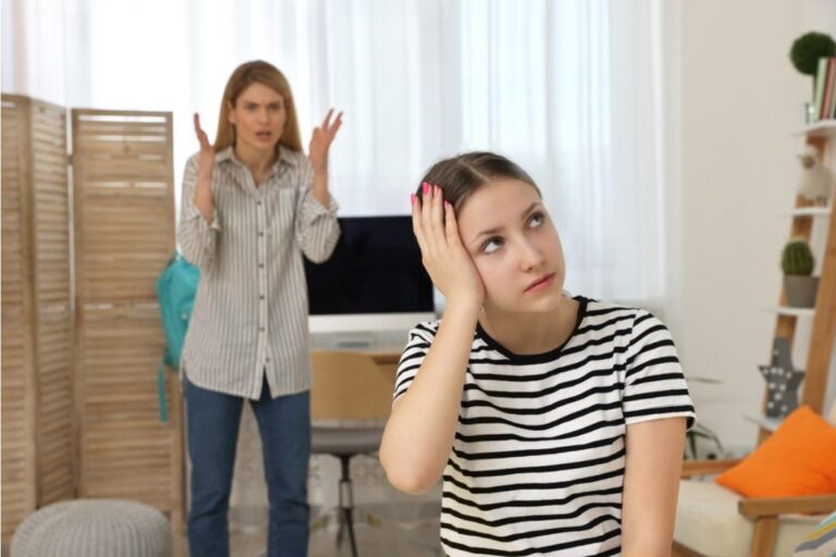 Teen Says She Refused to Join a Family Trip Planned Without Her Input, Now Her Parents Say She’s “Always Uncooperative”