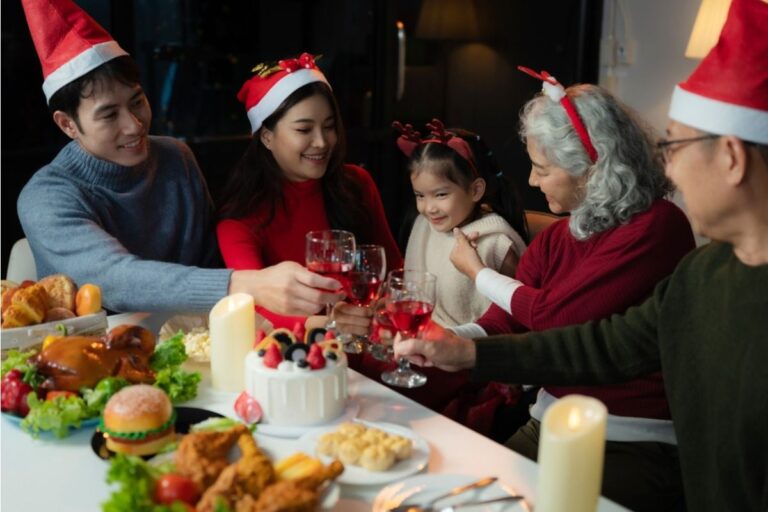 Teen Says She Refused to Spend Christmas With Relatives After Last Year’s Drama, Now Her Parents Say She’s “Tearing the Family Apart”