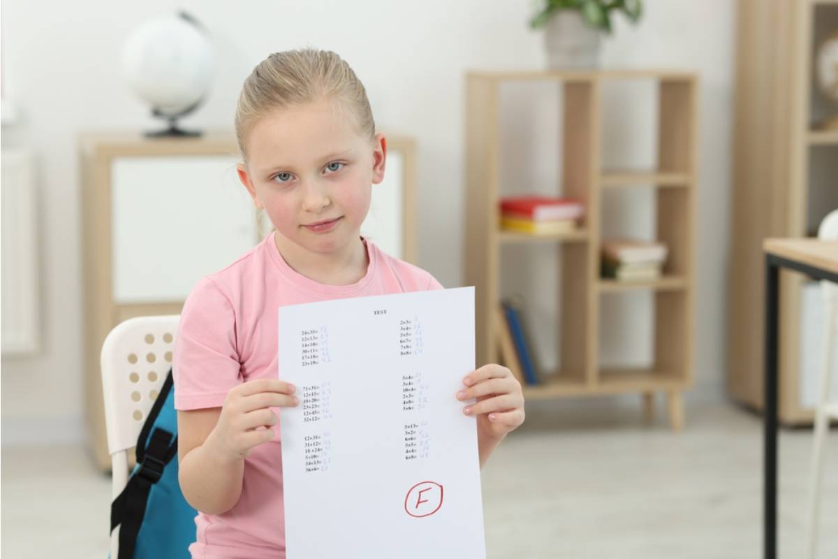 A Dad Discovered His Daughter Had Been Failing Math Quietly for a Semester After Finding Her Report Card Hidden Under Her Mattress