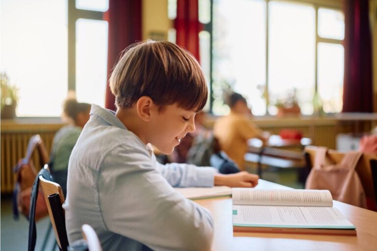 A Dad Says His Son's Class Had a Reading Bee Where Struggling Readers Were Eliminated First in Front of Everyone, and the Teacher Called It Motivating