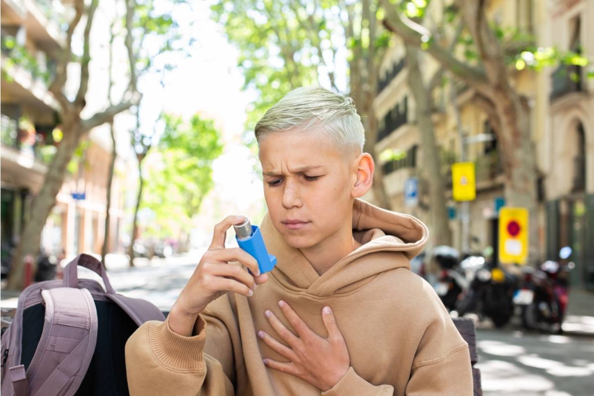 A Mom Says Her Daughter's School Confiscated Her Inhaler During an Asthma Attack Because It Wasn't Pre-Approved by the Office