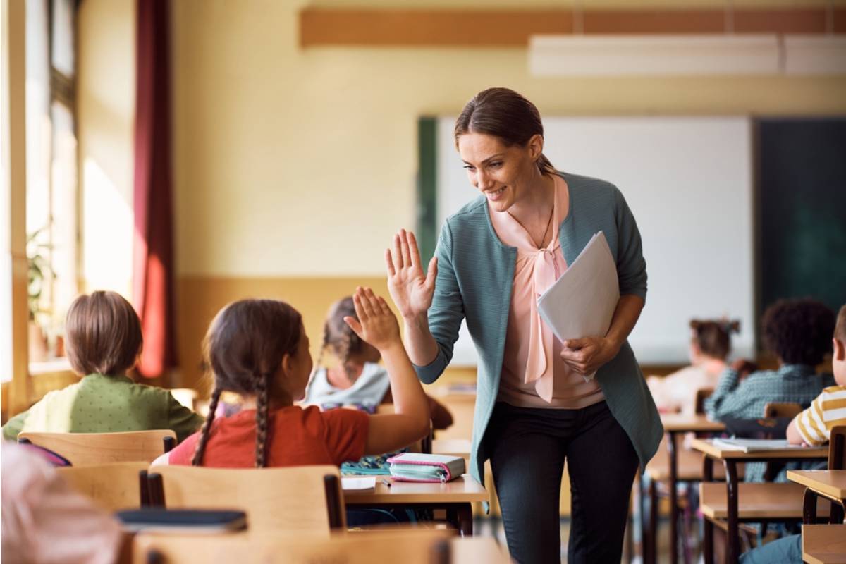 A Mom Says Her Son's Class Has a Reward Chart Where Kids Who Can't Afford Field Trip Money Lose Points for Lack of Participation
