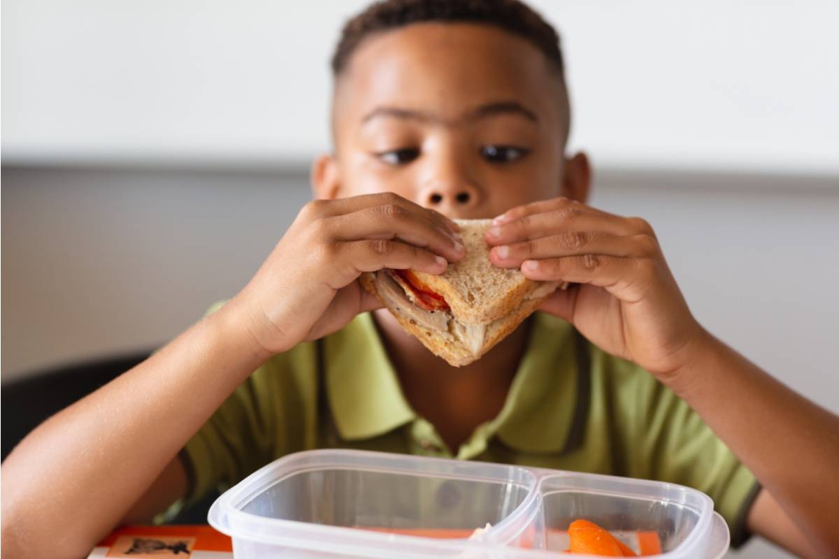 A Teacher Says a Student Brought the Same Sandwich Every Day for a Month Because It Was the Only Thing Left in the House, and No One Asked Why