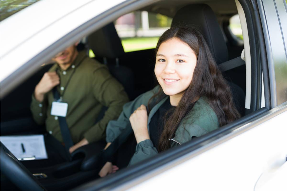Dad Says He Refused to Let His Daughter Get a Ride Home From a Boy He'd Never Met After a Dance, Now She Says He Embarrassed Her in Front of Everyone
