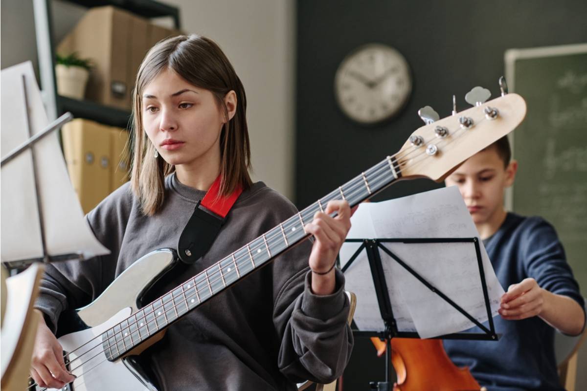 Dad Says He Refused to Let His Daughter Quit Her School Orchestra Mid-Year Even Though She Cries Every Practice, Now Her Therapist Says He Should Listen More