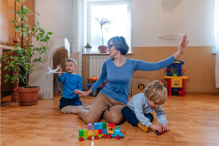 Mom Says Her Family Keeps Assuming She Will Provide Childcare Without Asking, Now She Says “It’s Just Assumed Now”