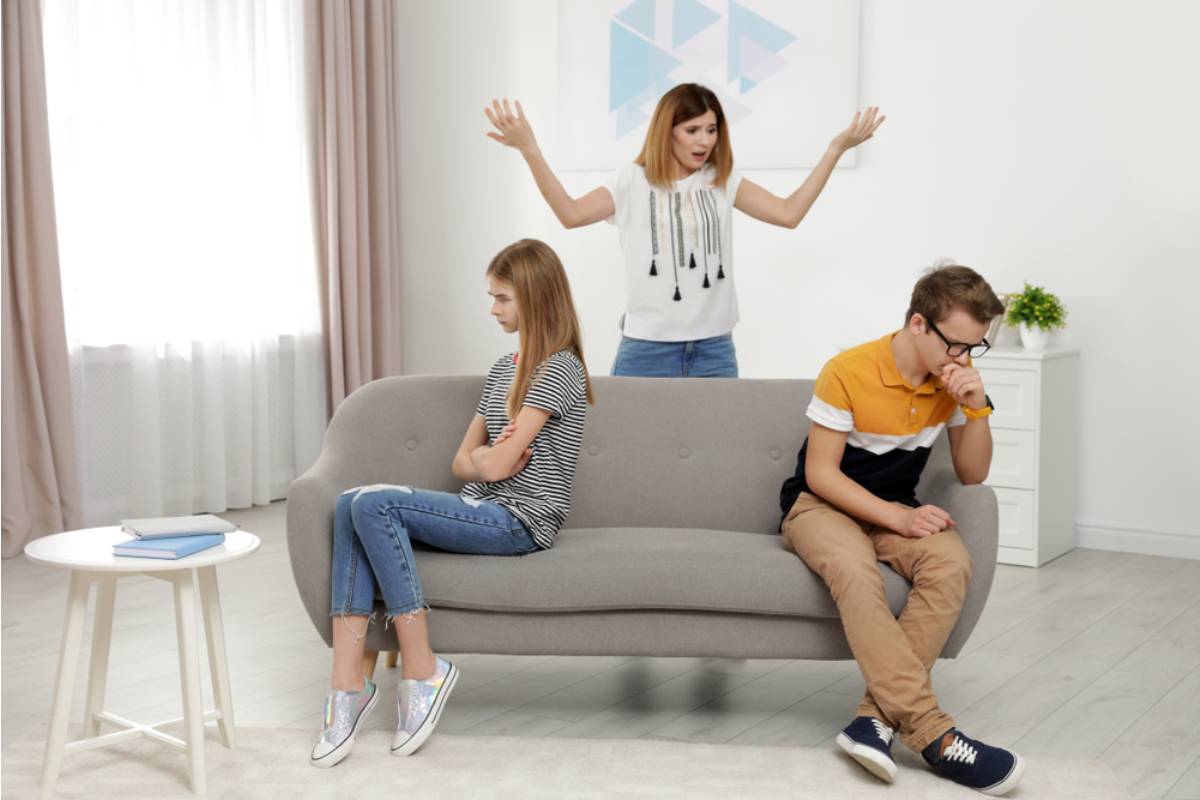 Mom Says Her Family Keeps Expecting Her to Mediate Every Argument, Now She Says “I’m Always Put in the Middle”