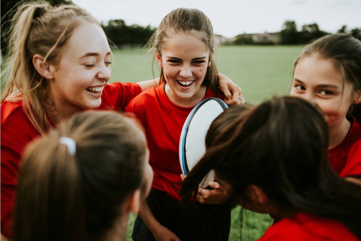 Mom Says She Refused to Let Her Daughter's Team Photographer Use Her Image for a Paid Ad Campaign, Now Other Parents Say She's Making This About Money