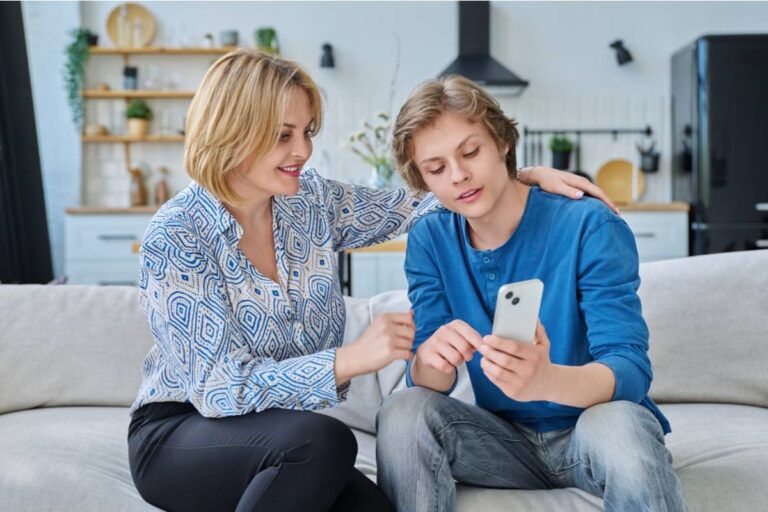 Mom Says She Refused to Read Her Teen's Texts Even After the School Suggested It, Now the Counselor Says She's In Denial About the Warning Signs