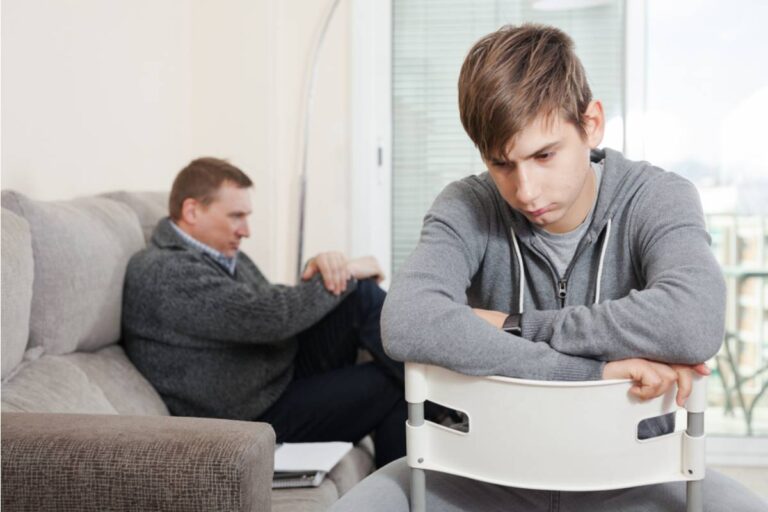 Son Says He Refused to Be the Middleman in His Parents' Arguments Anymore, Now His Family Says He's Gone Cold