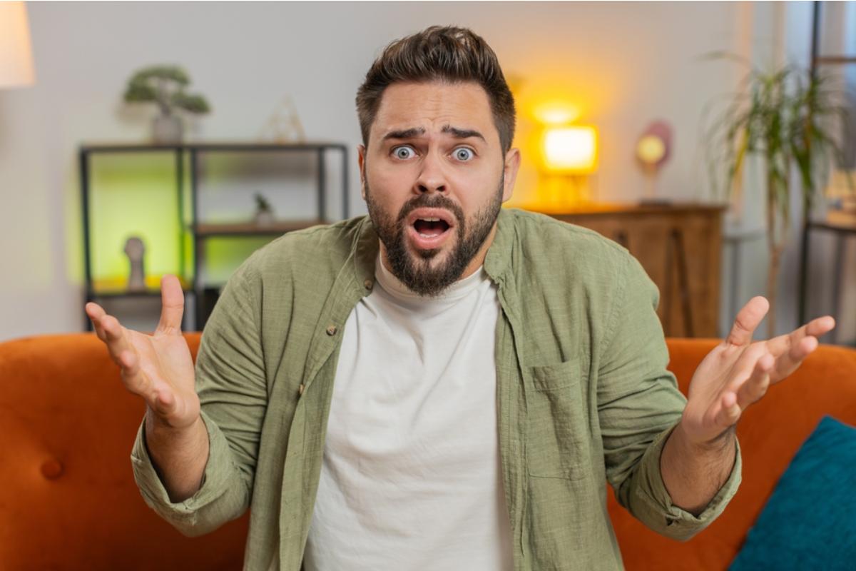 Son Says His Family Expects Him to Drop Everything for Last-Minute Plans, Now He Says “My Time Doesn’t Seem to Matter”