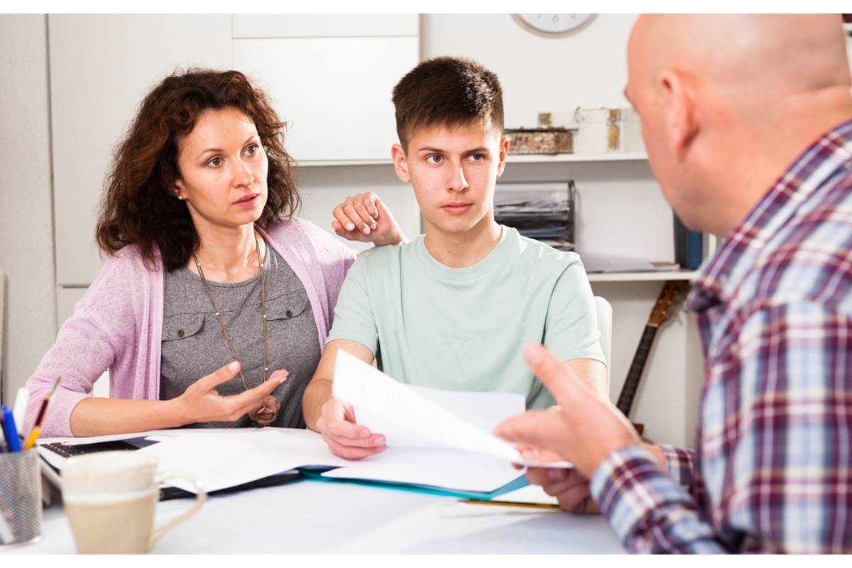 Son Says His Parents Talk About His Future Like He’s Not in the Room, Now He’s Stopped Attending Family Discussions