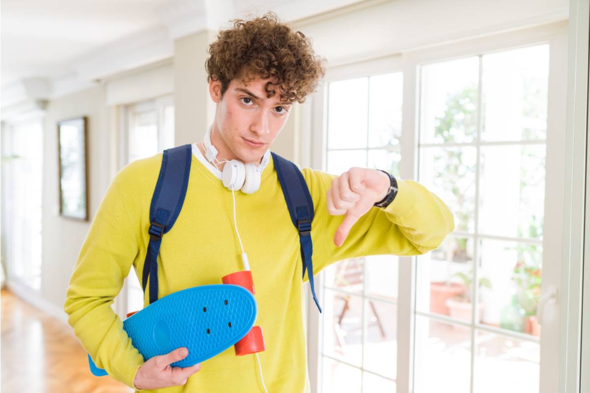 Teen Says He Refused to Let His Parents Post About His College Rejection Letters Online For Transparency, Now They Say He's Making Them Look Bad