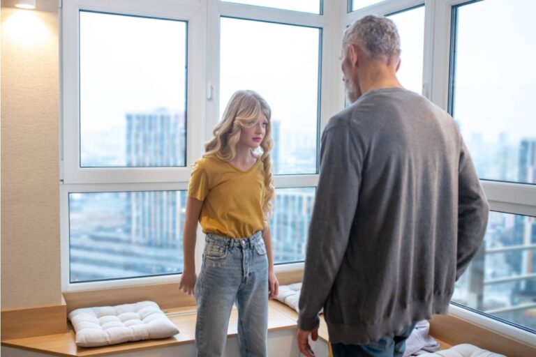 Teen Says She Refused to Let Her Dad's New Girlfriend Attend Her Birthday Dinner, Now Her Dad Says She's Refusing to Let Him Move On