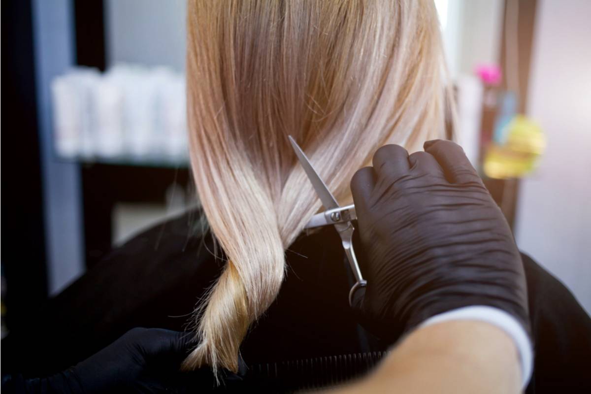 Dad Says He Refused to Let His Daughter Get Bangs Cut at a Salon Without Asking First, Now His Wife Says He's "Making a Haircut Into a Power Struggle"