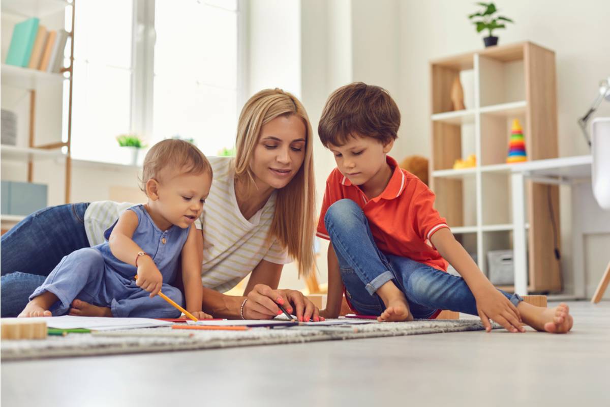 Mom Says She Refused to Let Her Sister Skip Paying Her Back for Babysitting "Because Family Helps Family," Now She's Called "Cold for Charging Her Own Sister"