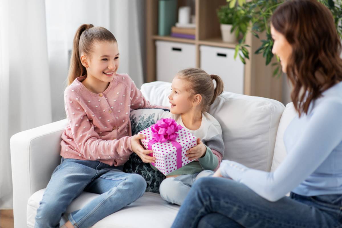 Dad Says He Refused to Let His In-Laws Buy His Kids Gifts That Contradict House Rules, Now They Say He's "Making Grandparenting Feel Like a Legal Minefield"
