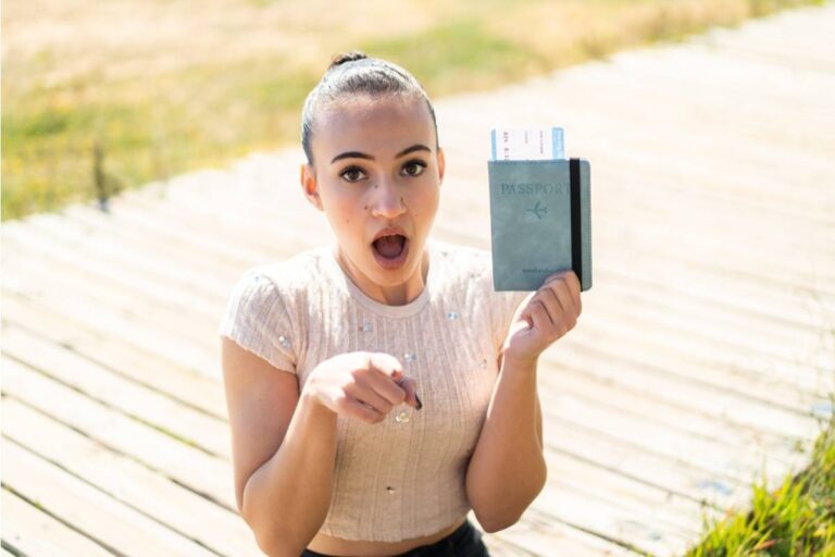 Dad Says He Refused to Let His Daughter Get Highlights Before Her Passport Photo Was Taken for a Family Trip, Now His Wife Says He's "Making Everything a Battle"