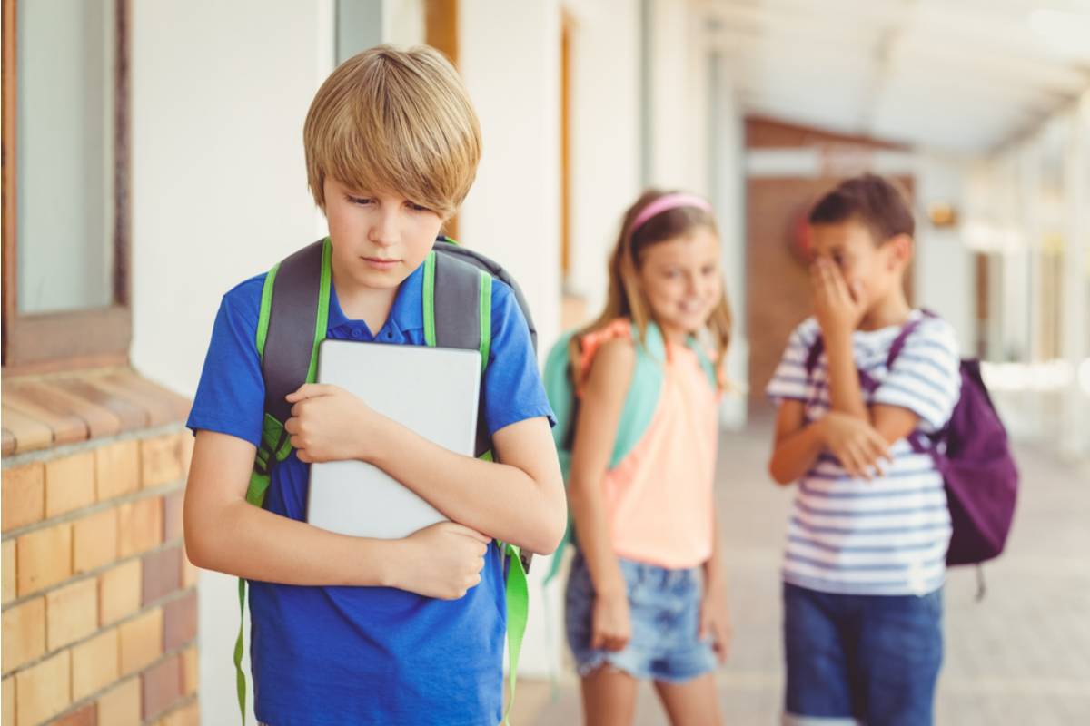 A Dad Says His Son Was the Only One Without a Valentine in His Backpack After the Whole Class Exchanged Cards, and the Teacher Didn't Notice